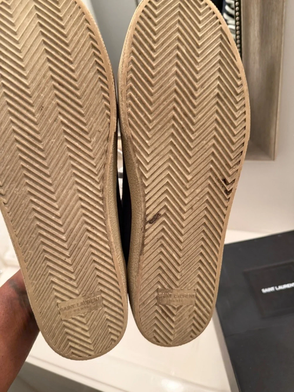 Saint Laurent Navy Suede Low-Top Sneakers with Contrast Laces - Picture 3 of 11